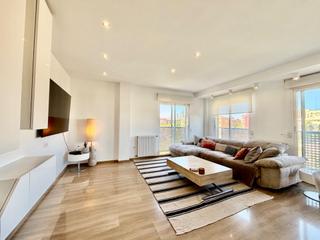 Pis  Calle salvador rguez bronchu. Alquiler de un piso de tres habitaciones sin amueblar en nou ben