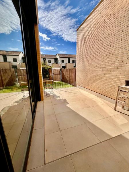 Foto f5063817-d65d-4ead-adf4-b6ff6e7ad797. Location maison jumelée avec chauffage parking dans Eliana (l´)