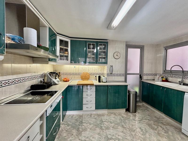 Foto 23787854-82d7-4d30-a91b-24736dc7247d. Alquiler piso alquiler de un piso de tres habitaciones con terraza en plaza honduras, en Valencia