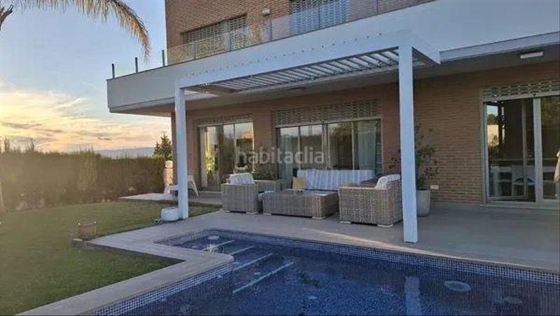 Foto abbced45-e706-42dc-ade5-b70a33aa6c8a. Maison jumelée avec chauffage parking piscine dans San Antonio de Benagéber