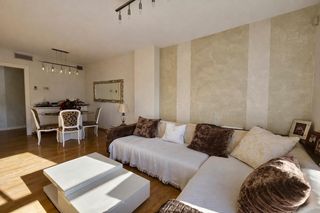Apartment in Avenida GENERAL AVILES