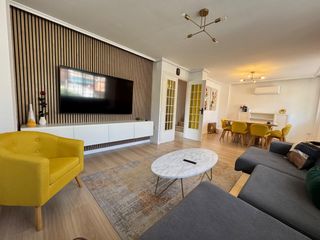 Lloguer Xalet  Calle mestre granados. Se alquila chalet familiar con encanto, con terraza con vistas e