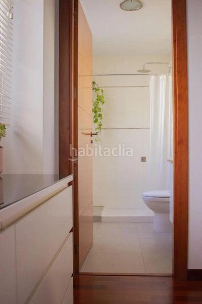 Foto b70dcd83-928c-4966-b4b9-5f20066facb0. Lloguer àtic amb aparcament a Tormos Valencia