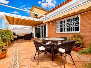 Lloguer Àtic  Calle fray pedro vives. Alquiler de un ático dúplex con una gran terraza