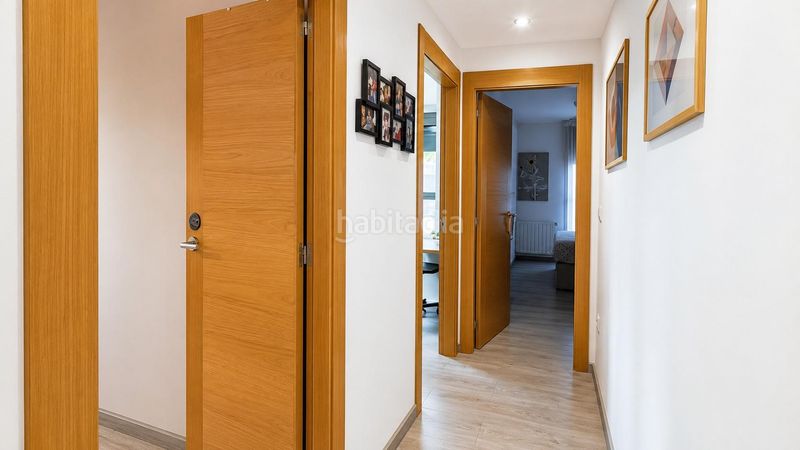 Foto e32a1a1d-9b05-4e59-bf65-9800f6626d17. Planta baixa amb calefacció aparcament piscina a Paterna
