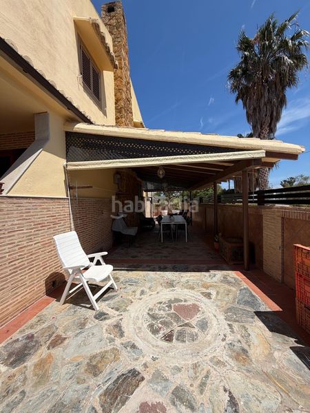 Foto b48c2480-d8ed-44fe-a91b-4da201bd7e45. Lloguer xalet amb aparcament piscina a Corinto-Almardà Sagunt