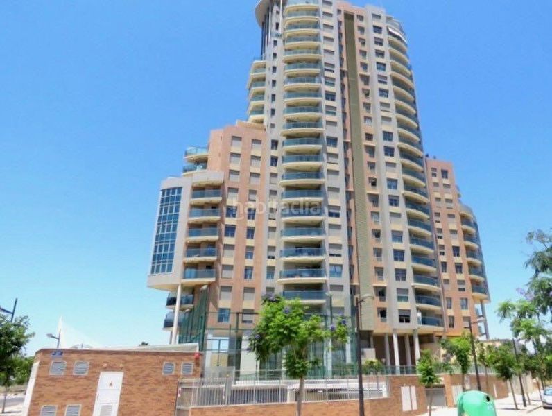 Foto 47327700-aaf8-4a02-9964-a2eac061f2b3. Rent flat with heating parking pool in La Punta Valencia