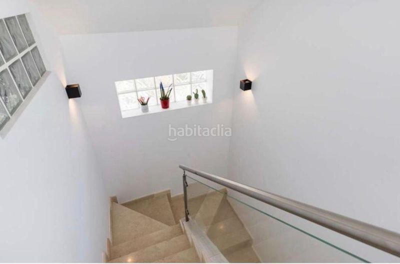 Foto 8cdf97c5-7ea6-425c-849d-8872b9680c01. Casa aparellada amb aparcament piscina a Barrio Benicalap Valencia