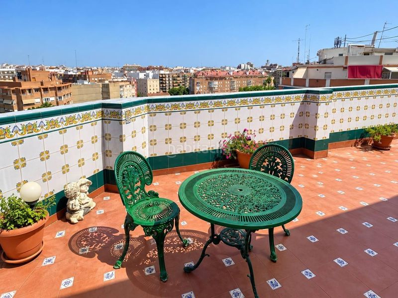 Foto c9ef600e-b4dd-459b-8a1d-75b8a48c04ec. Àtic a Nou Moles Valencia