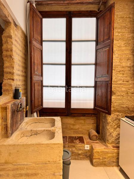 Foto d2f82ece-79cf-4bc0-a71d-0693edea724c. Rent flat in El Mercat Valencia