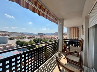 Lloguer Pis  Calle partida de l'oliba. Alquiler de un piso de tres habitaciones con terraza y vistas a