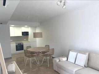 Lloguer Pis  Plaza equip cronica. Alquiler de un piso reformado de dos habitaciones con terraza, e