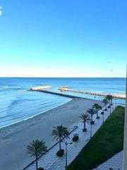 Location Appartement  Calle unio. Alquiler de un piso de dos habitaciones con terraza y vistas al