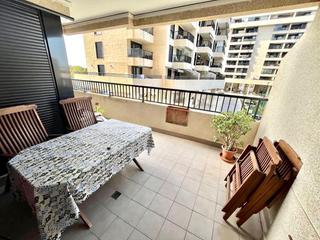 Lloguer Pis  Avenida vicent blasco ibañez. Alquiler de un piso de dos habitcaciones con terraza y piscina e