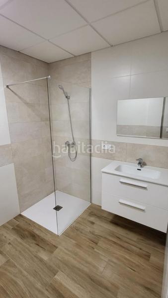 Foto 6537a048-4918-486c-8496-fa55b354ff48. Planta baja bajo turístico en venta Torrefiel zona peset aleixandre en Valencia