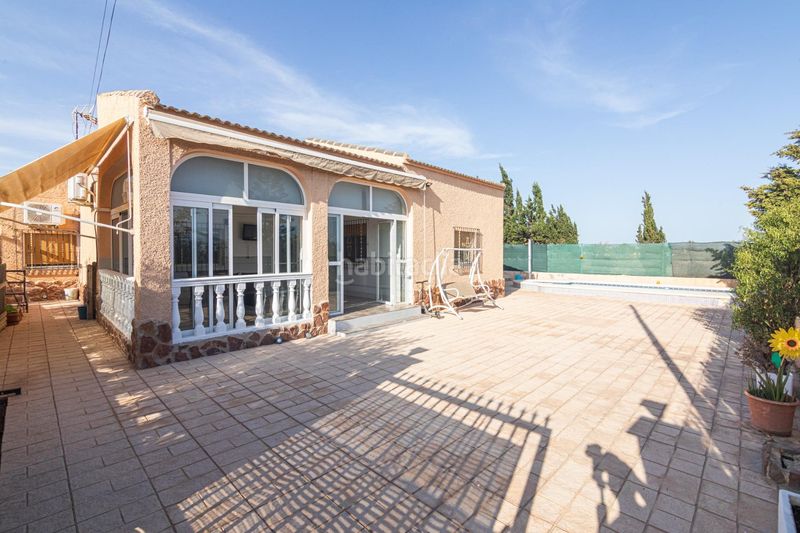 Foto 7e967355-a924-4716-8914-4049ceaf931e. Chalet con riscaldamento parcheggio piscina in Peña de las Águilas Elche / Elx