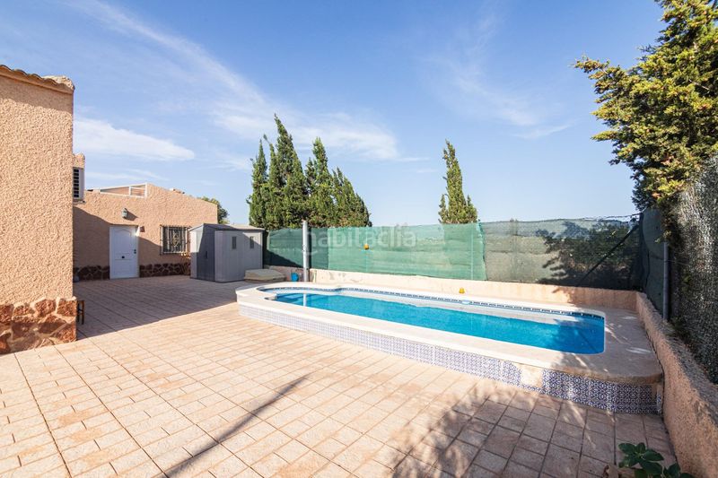 Foto 7f7bdd7c-03a9-4fd0-9743-f9c4cd23fc0f. Chalet con riscaldamento parcheggio piscina in Peña de las Águilas Elche / Elx