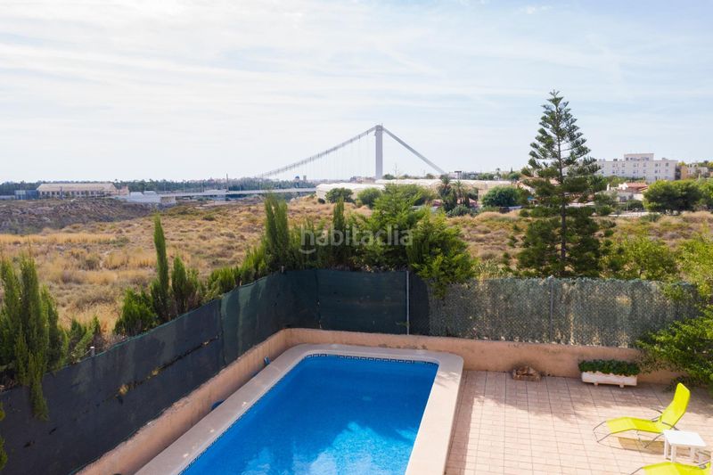 Foto 8ece6222-935b-4b89-9541-870faf780b4b. Chalet con riscaldamento parcheggio piscina in Peña de las Águilas Elche / Elx