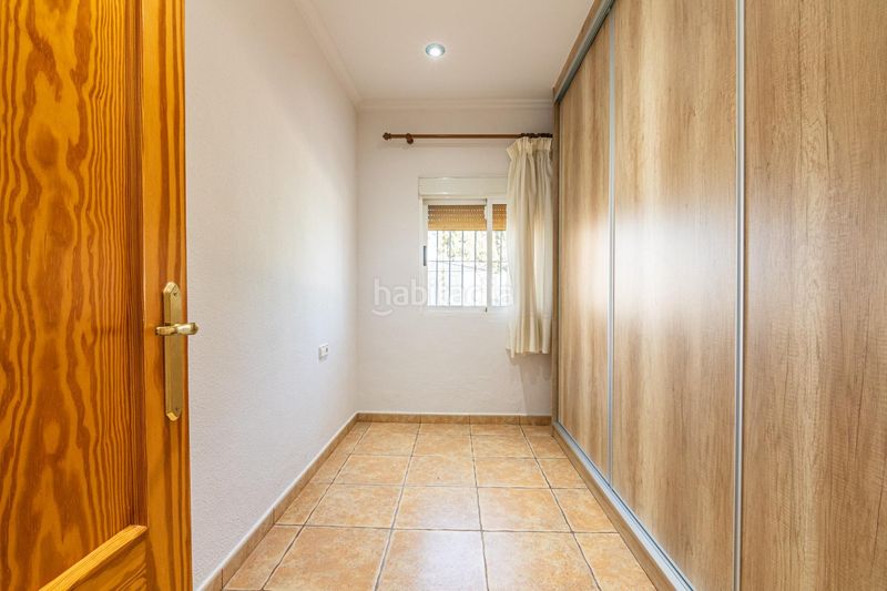 Foto ac5638fa-ed73-4054-ad66-7ee2b358917e. Chalet con riscaldamento parcheggio piscina in Peña de las Águilas Elche / Elx