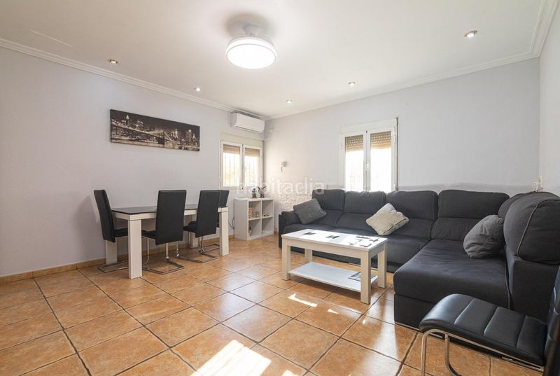 Foto c77f1ca1-7a6f-498e-9b5d-d3792fcfd660. Chalet con riscaldamento parcheggio piscina in Peña de las Águilas Elche / Elx