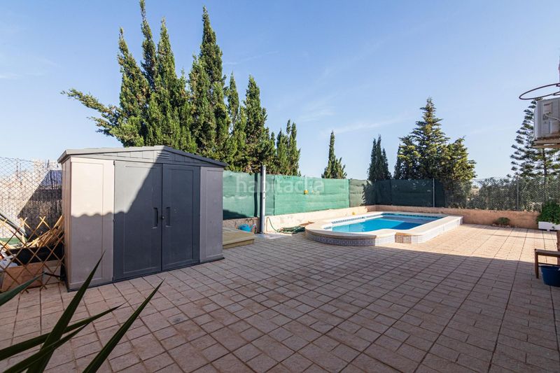 Foto d367d546-64c6-4af2-992a-2a3cb1b3bda1. Chalet con riscaldamento parcheggio piscina in Peña de las Águilas Elche / Elx