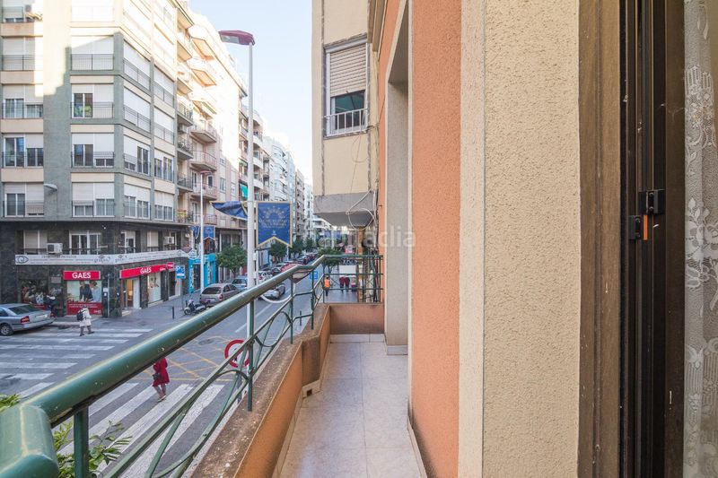 Foto 1c09a834-3153-44bf-83f7-e5db60e1c018. Casa a Reina Victoria - Miguel Hernández Elche / Elx