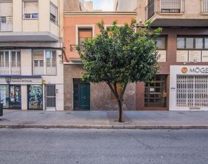 Casa a Reina Victoria - Miguel Hernández. Vivienda unifamiliar centrica