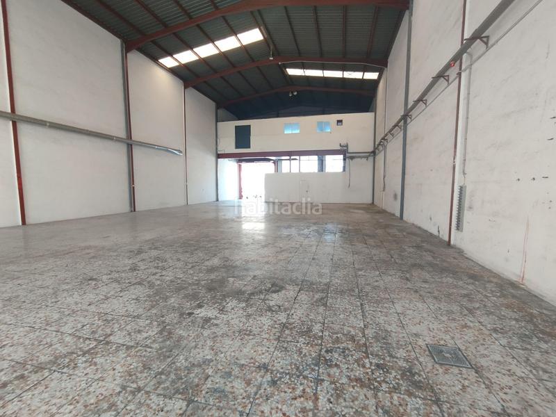 Foto 88bc1cd9-85c0-4bb2-b30b-77b1a35e00f2. Miete fabrikhalle in Torrellano Elche / Elx