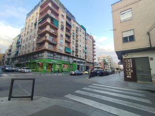 Lloguer Local Comercial  Calle del capità baltasar tristany. Local con vado