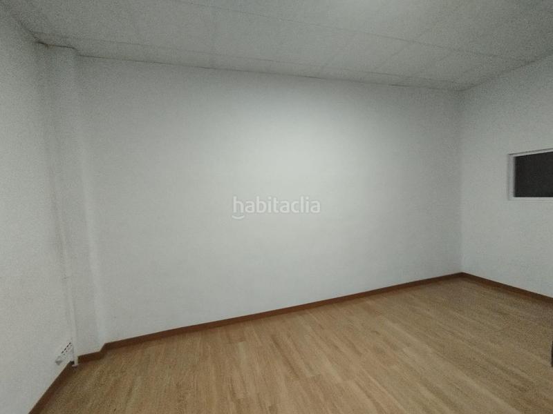 Foto a886bfba-b08a-4ba8-b02b-51e3fb796979. Lloguer nau industrial a La Algoda - Matola - Llano de San José Elche / Elx