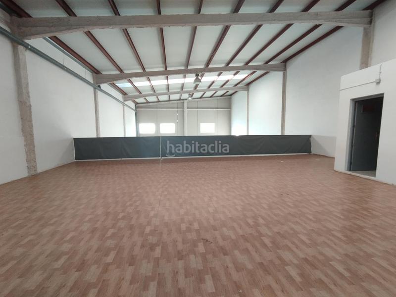 Foto 9177d359-c56f-4f08-b8fb-f62f99a18968. Rent industrial building in La Algoda - Matola - Llano de San José Elche / Elx