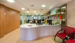 Lloguer Oficina a El Raval - Portes Encarnades. Excelente ubicacion  oficina centrica de 114 m2