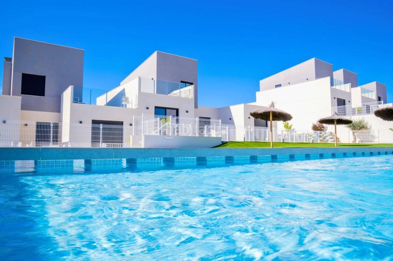 Foto 7a6789ae-2063-473d-9c50-62c453905f15. Semi detached house in Baños y Mendigo Murcia