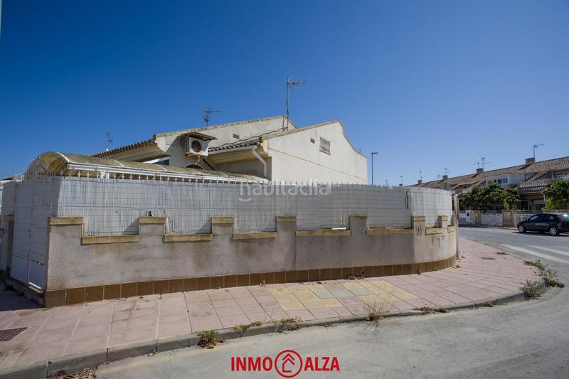 Foto 0a2823bd-01de-476f-bc7e-e992376fbbd3. Casa adosada adosado en venta, los alcázares. en Centro Alcázares (Los)