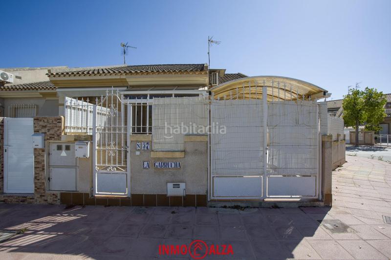 Foto ccdc2603-fe51-4769-9130-f6df50cc5eeb. Casa adosada adosado en venta, los alcázares. en Centro Alcázares (Los)