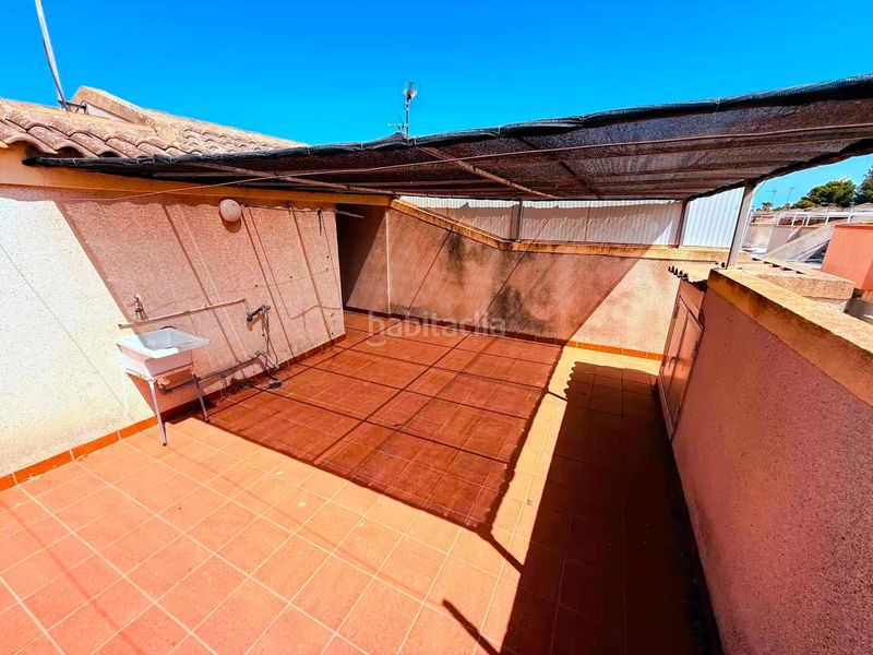 Foto d1ad1716-ea52-4095-8190-0f3efde1b3af. Casa adossada amb aparcament a Centro Alcázares (Los)