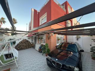 Chalet en Los Balcones y los Altos. Casa o chalet independiente en venta en los balcones