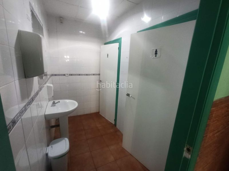 Foto 558a3ec2-0faa-4a84-bfe4-37772d49a9f1. Local comercial a Centro Alcázares (Los)