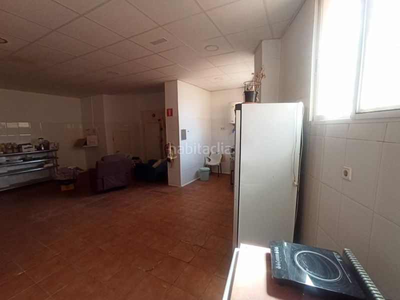 Foto 989416c7-de2e-4f50-b84e-fba067f8956a. Local comercial a Centro Alcázares (Los)