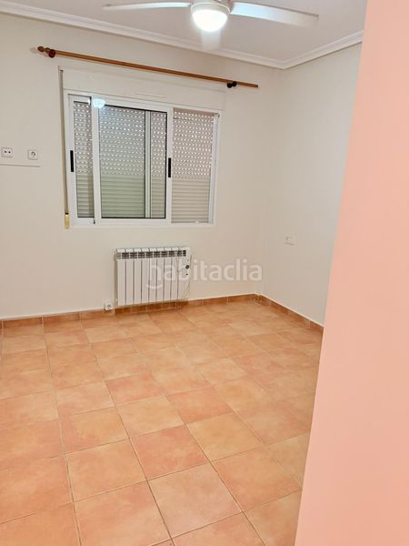 Foto cf450bf2-799f-46e3-8ba2-a24791f7036b. Affitto duplex con parcheggio in Centro Alcázares (Los)