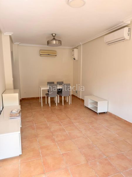 Foto 4b74f64e-515c-4ade-8e7b-e24c33b07cd4. Lloguer dúplex amb aparcament a Centro Alcázares (Los)