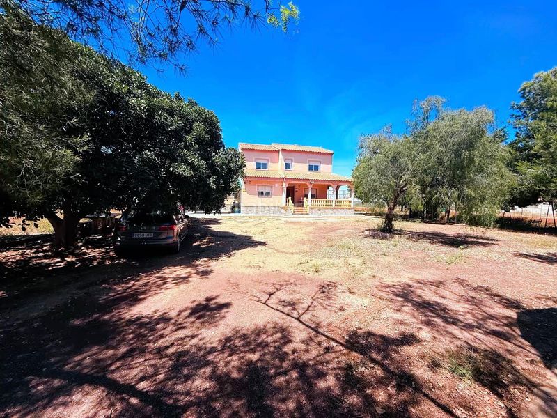 Foto 7876d648-f830-440a-900b-d630a0957cd5. Xalet amb aparcament a Centro Alcázares (Los)