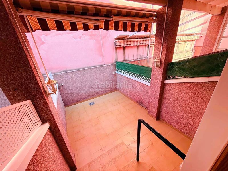 Foto 3deb1e66-50d9-492f-80c4-904d9f8d77b5. Casa adossada amb aparcament a Centro Santa Pola