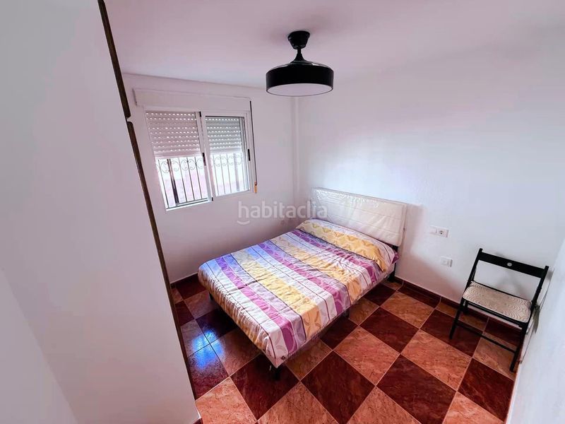 Foto 5214ddc3-0f74-4d63-8f53-7e21a7ee7277. Casa adossada amb aparcament a Centro Santa Pola