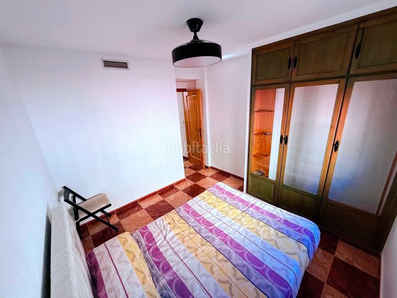 Foto db3bf8d5-abf7-4620-a0fd-54d81c3bba03. Casa adossada amb aparcament a Centro Santa Pola