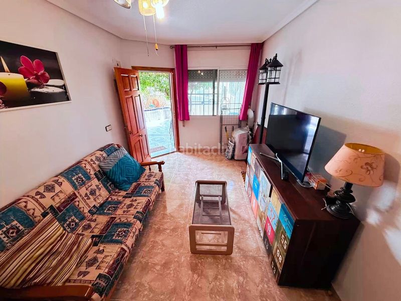 Foto 2653d8cc-562e-4666-ab87-e7e5b1423170. Casa adossada amb aparcament a Centro Alcázares (Los)