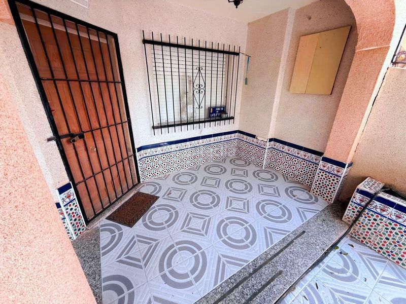 Foto a6875a04-081a-4df9-bdea-b3ffd8f891a7. Casa adossada amb aparcament a Centro Alcázares (Los)