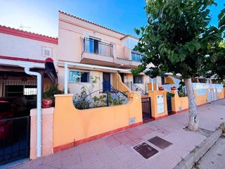 Casa adossada a Centro