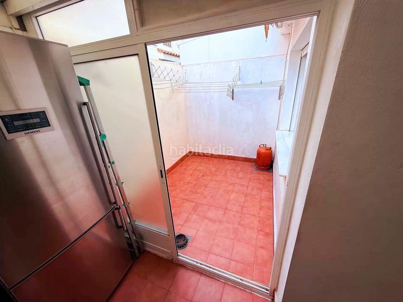 Foto 4676b9fe-d380-47c2-9cc2-d215370f27ef. Casa adossada amb aparcament a Centro Alcázares (Los)
