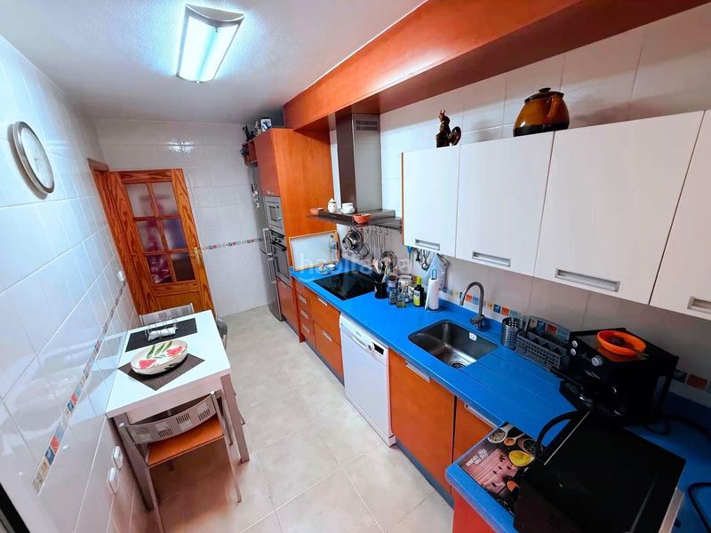Foto b57641bd-3c56-41d7-b99a-847d2079764f. Casa adossada amb aparcament a Centro Alcázares (Los)